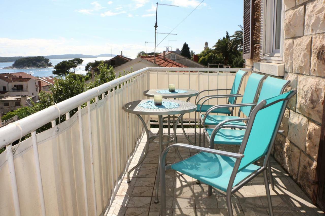 Apartment Mlacic Hvar Island Exteriör bild