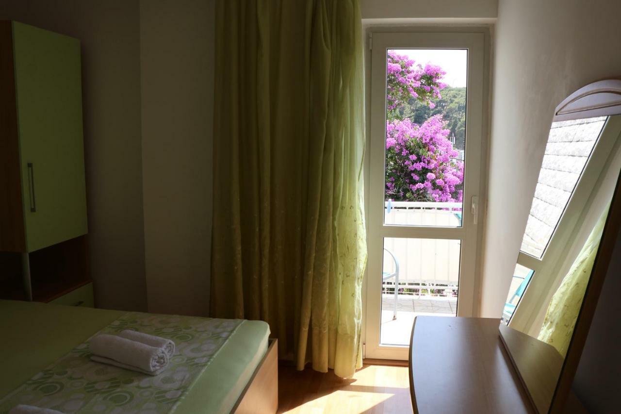 Apartment Mlacic Hvar Island Exteriör bild